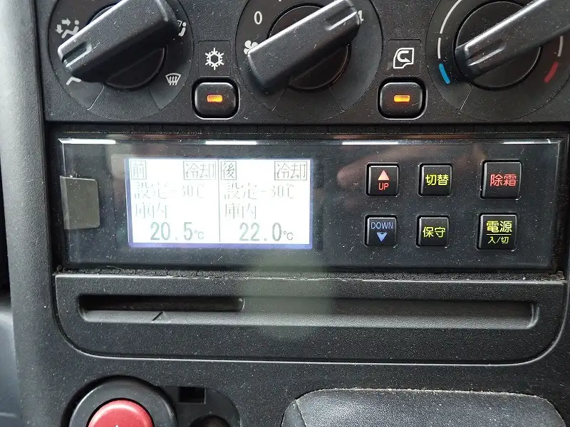 三菱 キャンター  冷凍冷蔵 PDG-FE82D H22｜画像12